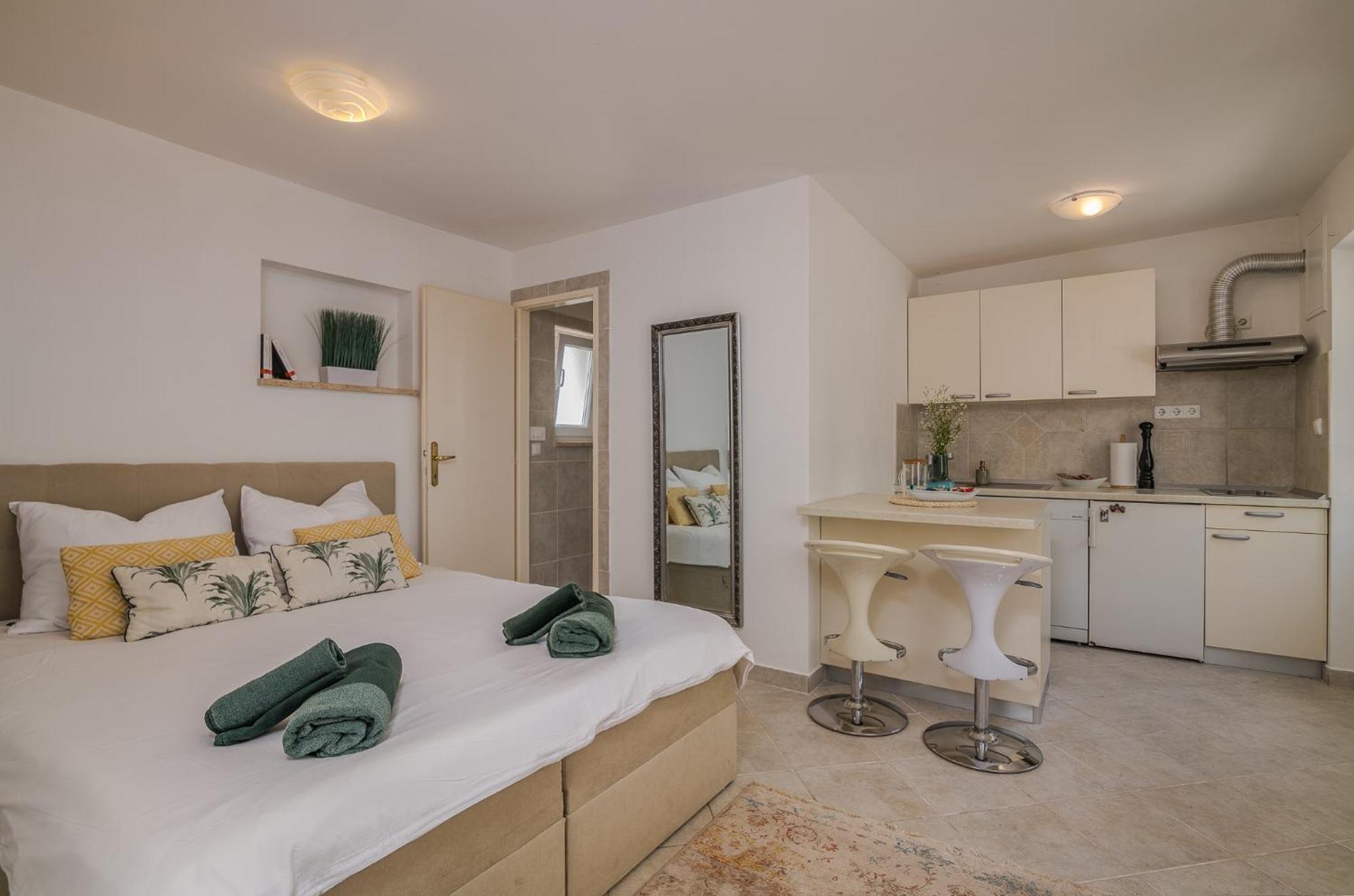 Apartments Stella & Luna Đảo Krk Ngoại thất bức ảnh